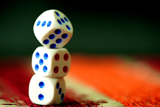 線上色碟（Hi-Lo）完全攻略｜這款泰國國民遊戲的規則、賠率與最佳投注策略