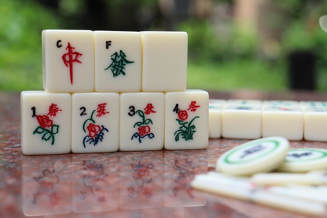 線上二八槓（推筒子）玩法教學｜骰子點數、對子翻倍與莊閒對決的快節奏棋牌遊戲