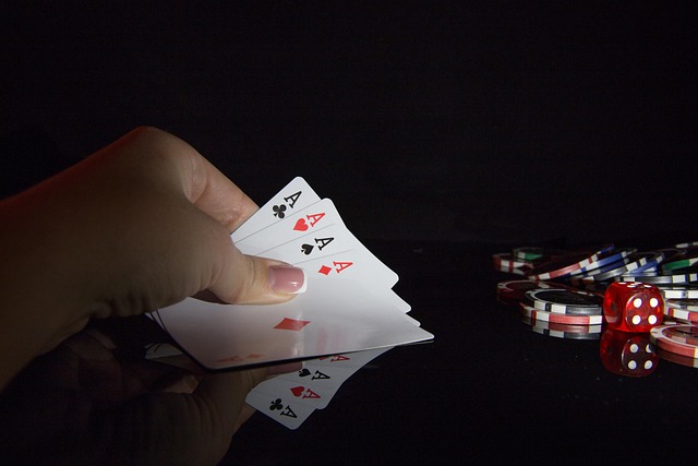 online-vs-live-card-games-guide